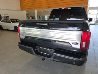 Ford F-150 2020 4x4 Platinum 4 puertas SuperCrew 5.5 pies. SB
