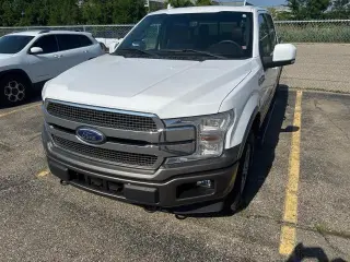 Ford F-150 2020 4x4 King Ranch 4 puertas SuperCrew 5.5 pies. SB