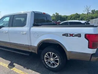 Ford F-150 2020 4x4 King Ranch 4 puertas SuperCrew 5.5 pies. SB