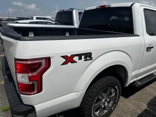 Ford F-150 2019 4x4 XLT 4 puertas SuperCrew 5.5 pies SB