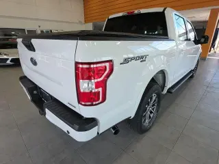 Ford F-150 2020 4x4 XLT 4 puertas SuperCrew 5.5 pies. SB