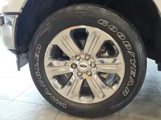 Ford F-150 2019 4x4 XLT 4 puertas SuperCrew 5.5 pies SB