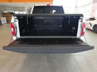 Ford F-150 2019 4x4 XLT 4 puertas SuperCrew 5.5 pies SB