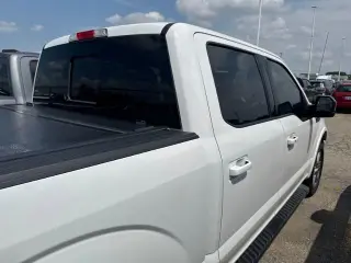 Ford F-150 2019 4x4 Lariat 4 puertas SuperCrew 5.5 pies. Caja corta