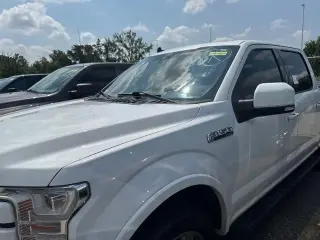 Ford F-150 2019 4x4 Lariat 4 puertas SuperCrew 5.5 pies. Caja corta