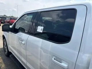Ford F-150 2019 4x4 Lariat 4 puertas SuperCrew 5.5 pies. Caja corta