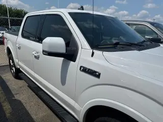 Ford F-150 2019 4x4 Lariat 4 puertas SuperCrew 5.5 pies. Caja corta