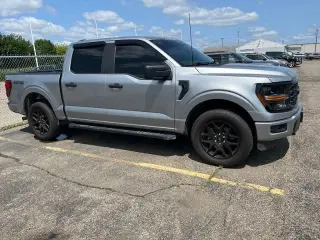 Ford F-150 2024 4x4 STX 4 puertas SuperCrew 5.5 pies. SB