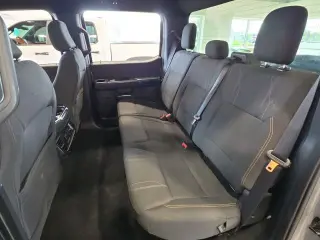 Ford F-150 2024 4x4 STX 4 puertas SuperCrew 5.5 pies. SB