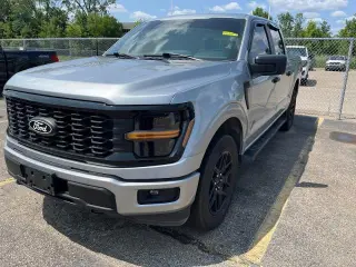 Ford F-150 2024 4x4 STX 4 puertas SuperCrew 5.5 pies. SB