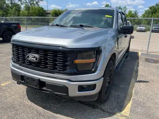 Ford F-150 2024 4x4 STX 4 puertas SuperCrew 5.5 pies. SB