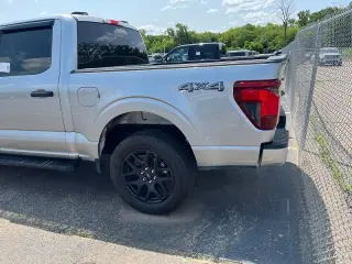 Ford F-150 2024 4x4 STX 4 puertas SuperCrew 5.5 pies. SB