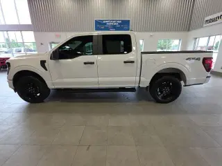 Ford F-150 2024 4x4 STX 4 puertas SuperCrew 5.5 pies. SB