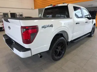 Ford F-150 2024 4x4 STX 4 puertas SuperCrew 5.5 pies. SB