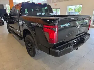 Ford F-150 2024 4x4 XLT 4 puertas SuperCrew 5.5 pies. SB