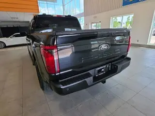 Ford F-150 2024 4x4 XLT 4 puertas SuperCrew 5.5 pies. SB
