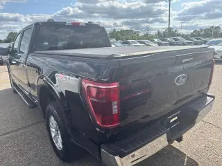 Ford F-150 2021 4x4 XLT 4 puertas SuperCrew 5.5 pies. SB