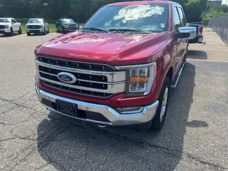 Ford F-150 2022 4x4 Lariat 4 puertas SuperCrew 6.5 pies. SB