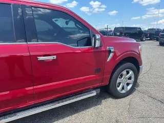 Ford F-150 2022 4x4 Lariat 4 puertas SuperCrew 6.5 pies. SB