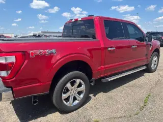 Ford F-150 2022 4x4 Lariat 4 puertas SuperCrew 6.5 pies. SB