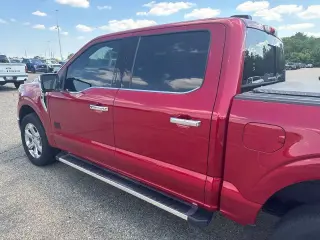 Ford F-150 2022 4x4 Lariat 4 puertas SuperCrew 6.5 pies. SB