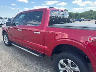 Ford F-150 2022 4x4 Lariat 4 puertas SuperCrew 6.5 pies. SB