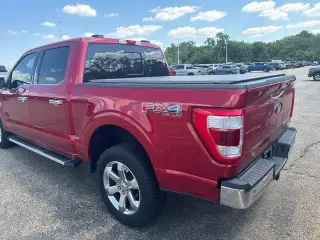Ford F-150 2022 4x4 Lariat 4 puertas SuperCrew 6.5 pies. SB