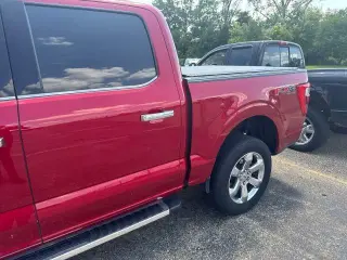 Ford F-150 2022 4x4 Lariat 4 puertas SuperCrew 6.5 pies. SB