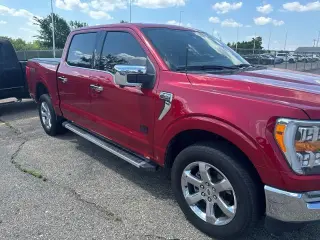 Ford F-150 2022 4x4 Lariat 4 puertas SuperCrew 6.5 pies. SB