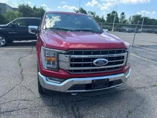 Ford F-150 2022 4x4 Lariat 4 puertas SuperCrew 6.5 pies. SB