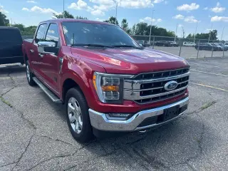 Ford F-150 2022 4x4 Lariat 4 puertas SuperCrew 6.5 pies. SB