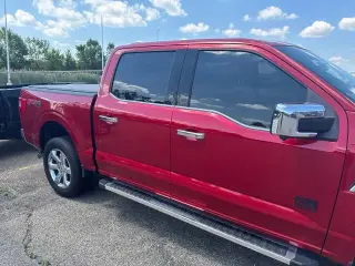 Ford F-150 2022 4x4 Lariat 4 puertas SuperCrew 6.5 pies. SB