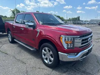 Ford F-150 2022 4x4 Lariat 4 puertas SuperCrew 6.5 pies. SB