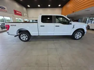 Ford F-150 2023 4x4 XLT 4 puertas SuperCrew 6.5 pies. SB