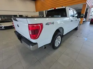 Ford F-150 2023 4x4 XLT 4 puertas SuperCrew 6.5 pies. SB