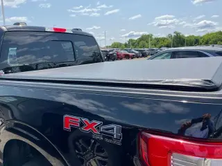 Ford F-150 2023 4x4 XL 4 puertas SuperCrew 6.5 pies. SB