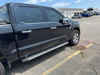 Ford F-150 2023 4x4 XL 4 puertas SuperCrew 6.5 pies. SB