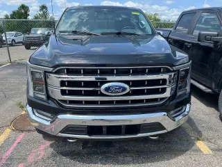 Ford F-150 2023 4x4 XL 4 puertas SuperCrew 6.5 pies. SB