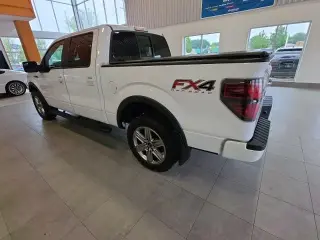 Ford F-150 2014 4x4 FX4 4 puertas SuperCrew Styleside 5.5 pies SB
