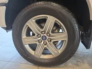 Ford F-150 2018 4x4 Lariat 4 puertas SuperCrew 6.5 pies. SB