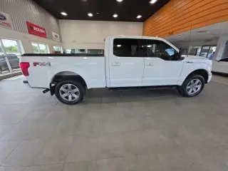 Ford F-150 2018 4x4 Lariat 4 puertas SuperCrew 6.5 pies. SB