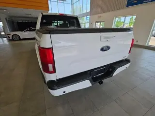 Ford F-150 2018 4x4 Lariat 4 puertas SuperCrew 6.5 pies. SB