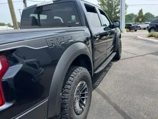 Ford F-150 2019 4x4 Raptor 4 puertas SuperCrew 5.5 pies. Caja corta