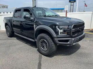 Ford F-150 2019 4x4 Raptor 4 puertas SuperCrew 5.5 pies. Caja corta