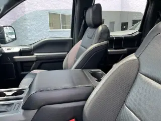 Ford F-150 2019 4x4 Raptor 4 puertas SuperCrew 5.5 pies. Caja corta