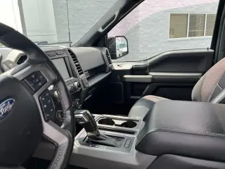 Ford F-150 2019 4x4 Raptor 4 puertas SuperCrew 5.5 pies. Caja corta