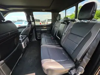 Ford F-150 2019 4x4 Raptor 4 puertas SuperCrew 5.5 pies. Caja corta