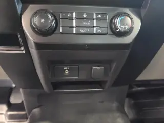 Ford F-150 2018 4x2 XL 2 puertas Cabina Regular 8 pies. LB