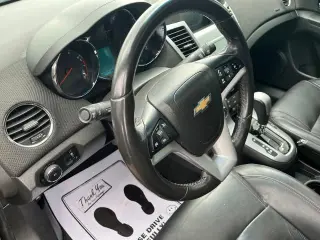 Chevrolet Cruze 2013 LTZ Automático 4 puertas Sedán con 1SJ