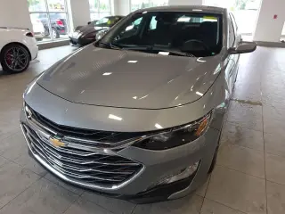 Chevrolet Malibu 2024 LT 4 puertas Sedán con 1LT